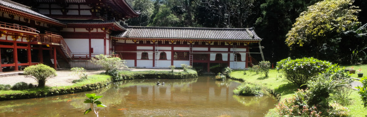 Byodo-In Temple lagoon