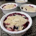 apple berry crisp for two