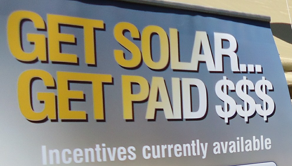 solar contractor sales tactics - open source photo from Wikimedia