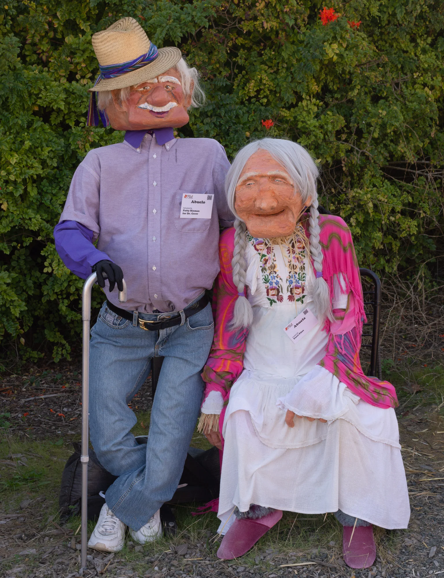 Loved these two - the abuelo (grandpa) and abuela (grandma).