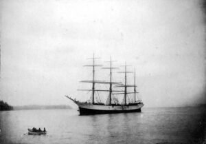 <a href="https://commons.wikimedia.org/wiki/File:Four-masted_ship_PETER_IREDALE_at_anchor,_Washington,_ca_1900_(HESTER_634).jpeg">Wilhelm Hester</a>, Public domain, via Wikimedia Commons